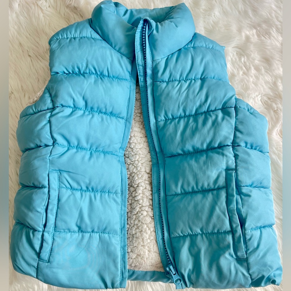 Gap Camouflage Vest, Toddler Girl, Size S, Light Blue, Polyester,Good Condition.